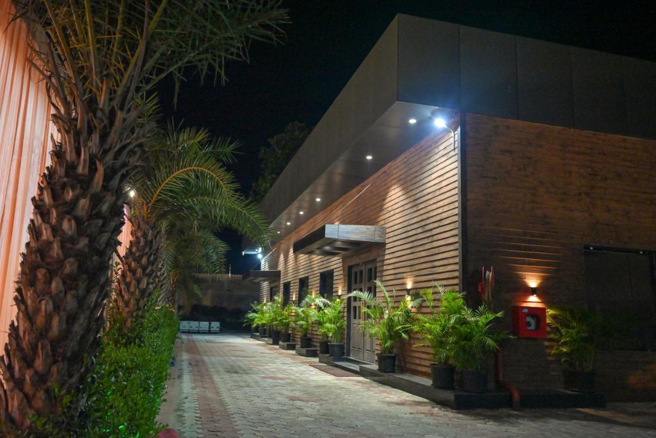 Md Farms And Resorts มถุรา ภายนอก รูปภาพ